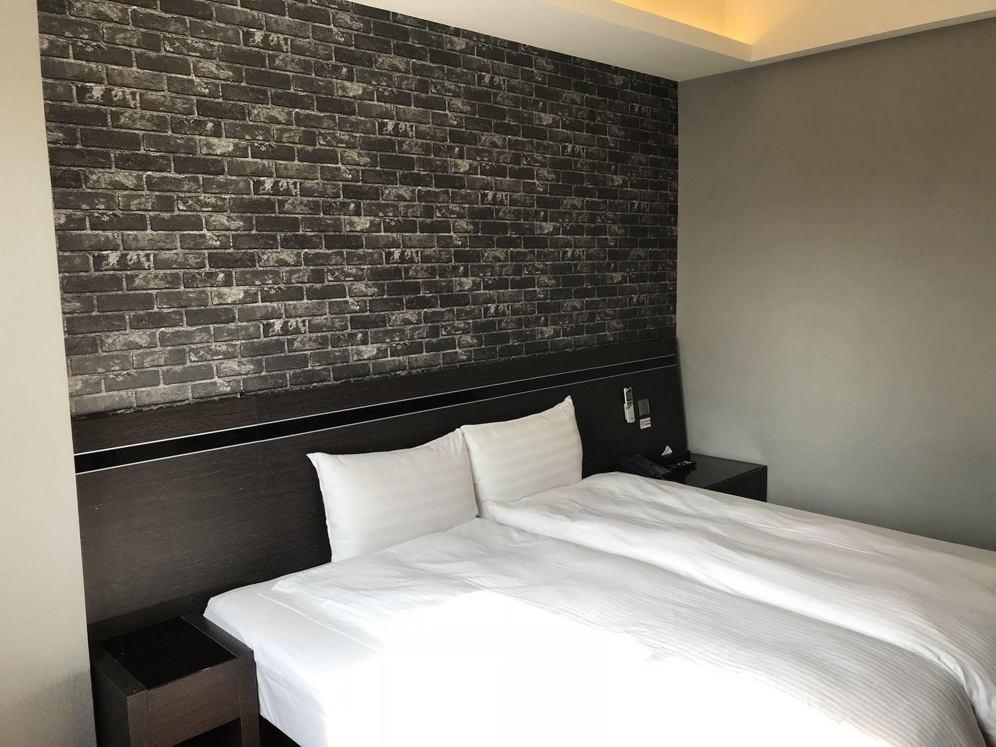Military 75 Hotel Taichung Exterior foto